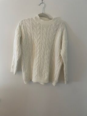 Classic Cable Knit Sweater - Cream